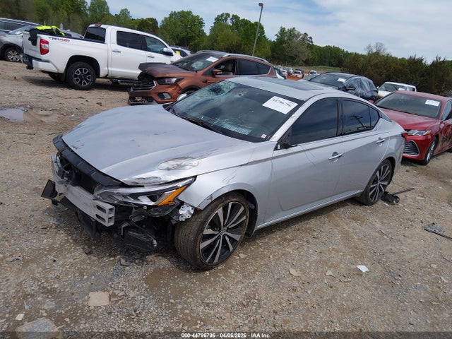 Nissan Altima Platinum Fwd
