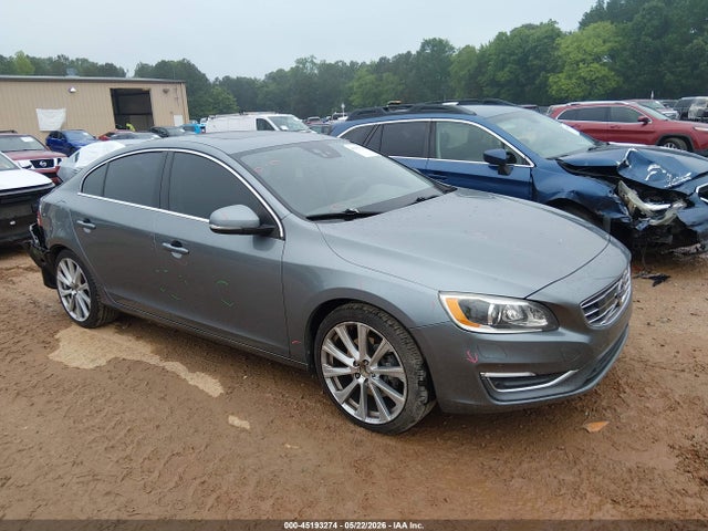 Salvage Volvo S60 Inscription Image