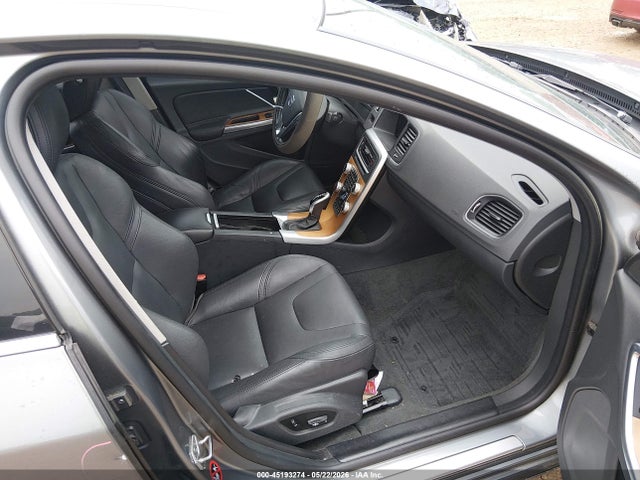 Volvo S60 Inscription T5 Platinum
