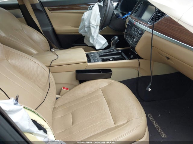 Hyundai Genesis 3.8