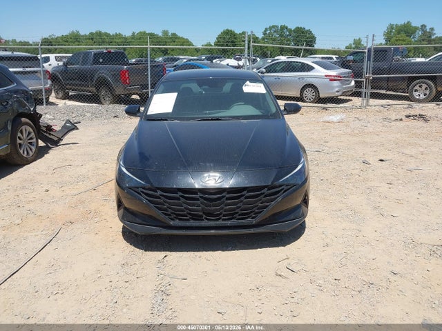 Hyundai ELANTRA Sel