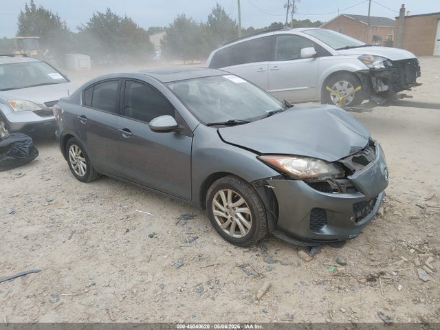 Salvage Mazda Mazda3 Image