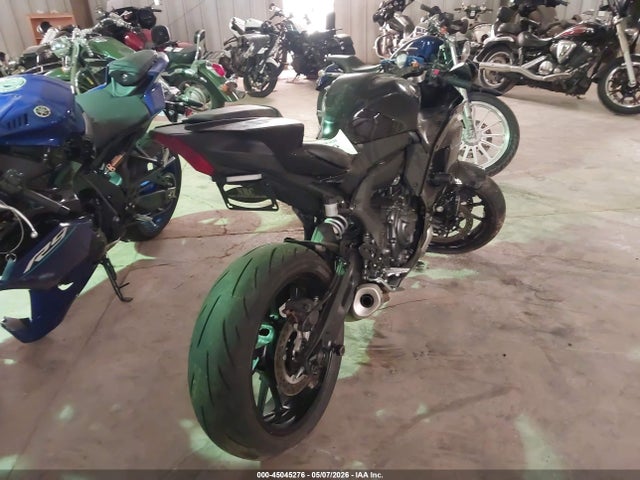 Yamaha Yzfr7