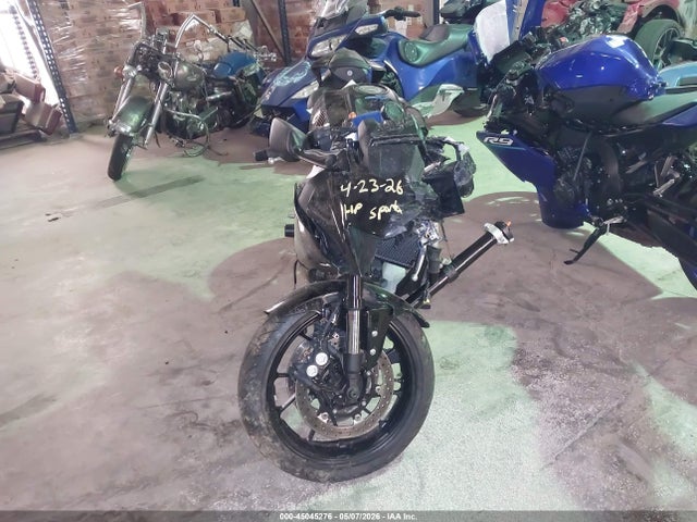 Yamaha Yzfr7