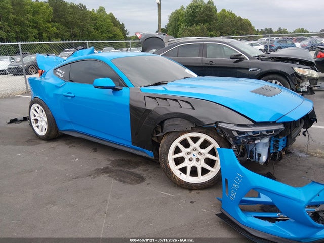 Salvage Ford Mustang Image