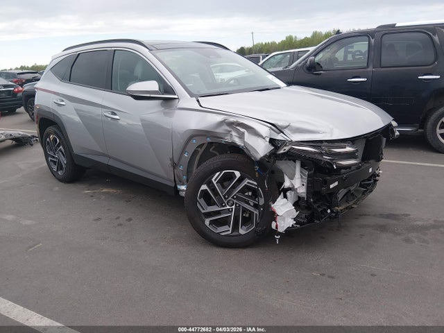 Salvage Hyundai TUCSON Image