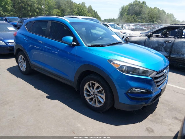 Salvage Hyundai TUCSON Image