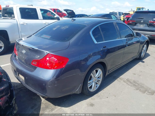 INFINITI G37 Journey