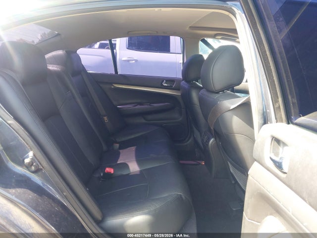INFINITI G37 Journey