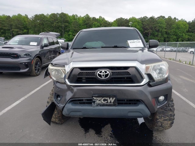 Toyota Tacoma Base V6