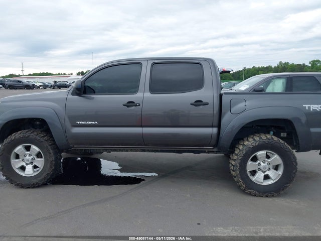 Toyota Tacoma Base V6
