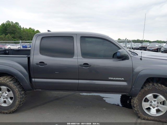Toyota Tacoma Base V6