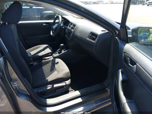 Volkswagen Jetta 2.0l S