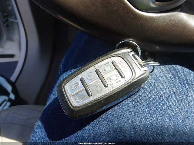 Chrysler Pacifica Touring-l Plus