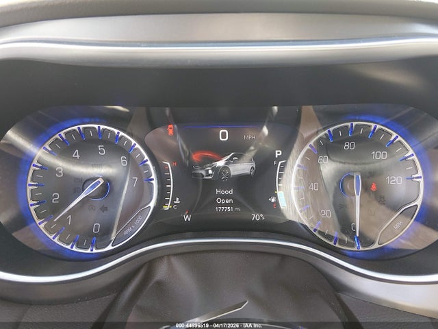 Chrysler Pacifica Touring-l Plus
