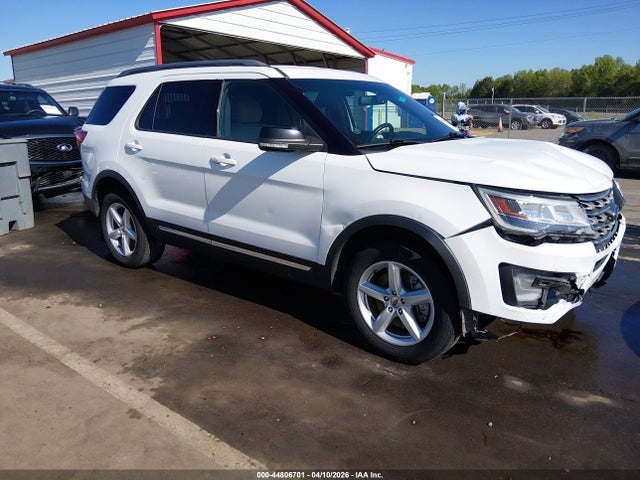 Salvage Ford Explorer Image