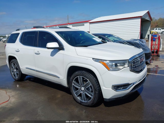Salvage GMC Acadia Image