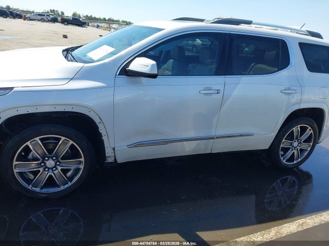 GMC Acadia Denali