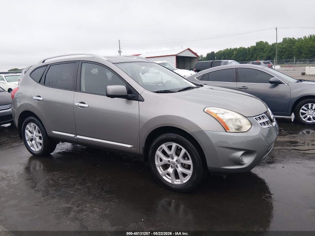 Salvage Nissan Rogue Image