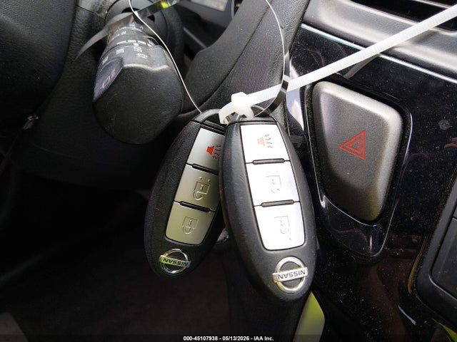 Nissan Pathfinder S