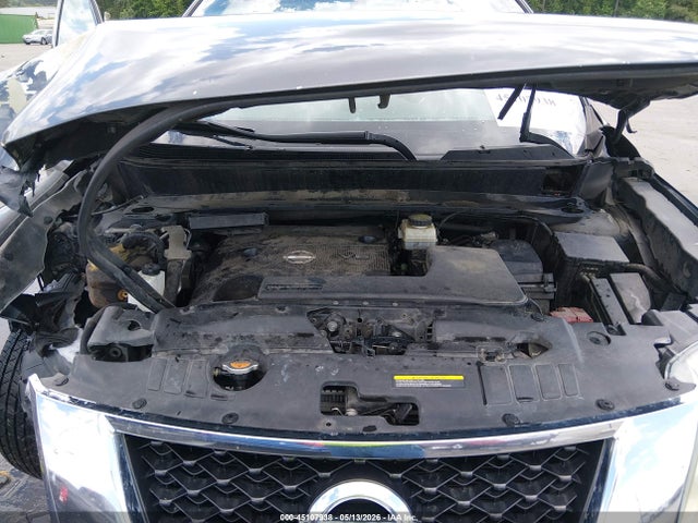 Nissan Pathfinder S