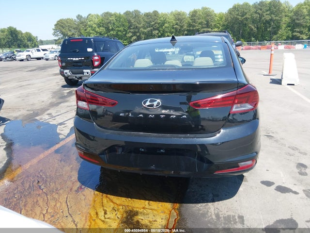 Hyundai ELANTRA Sel