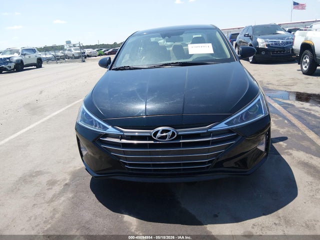 Hyundai ELANTRA Sel