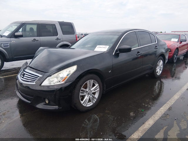 INFINITI Q40