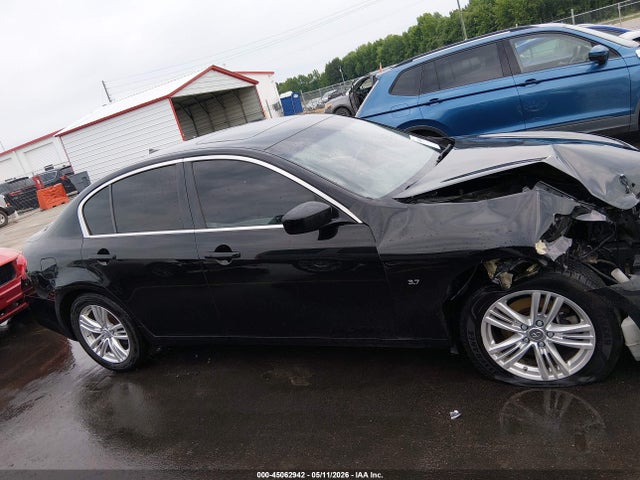 INFINITI Q40