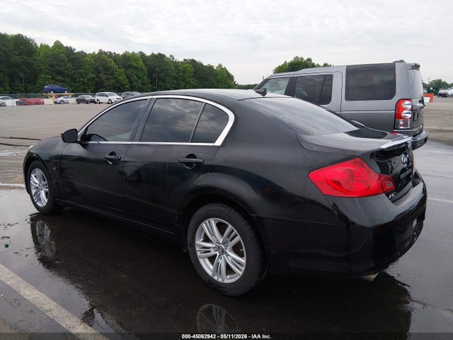 INFINITI Q40