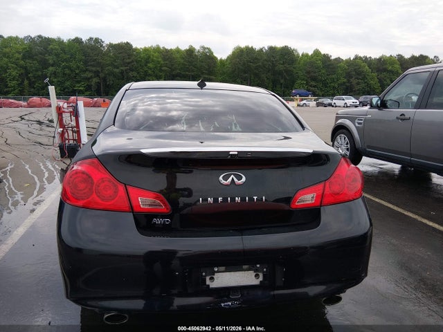 INFINITI Q40