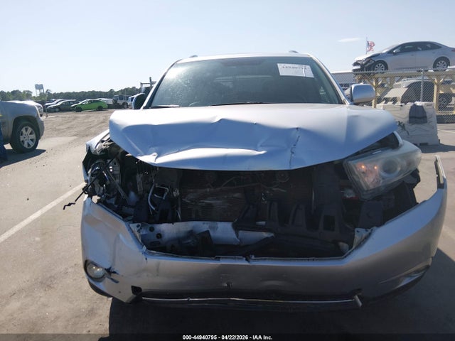 Toyota Highlander Limited V6