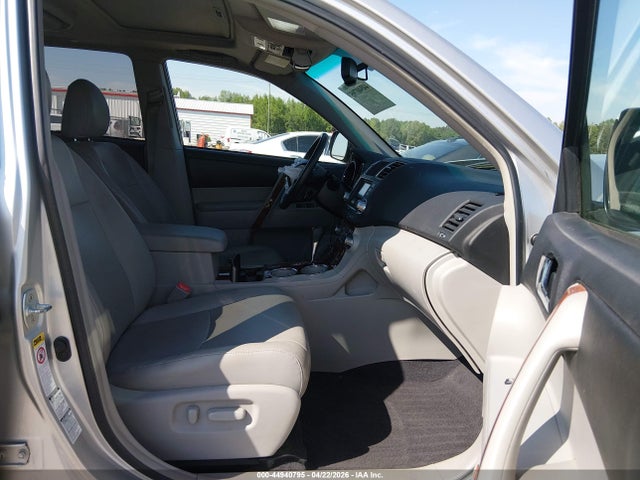 Toyota Highlander Limited V6