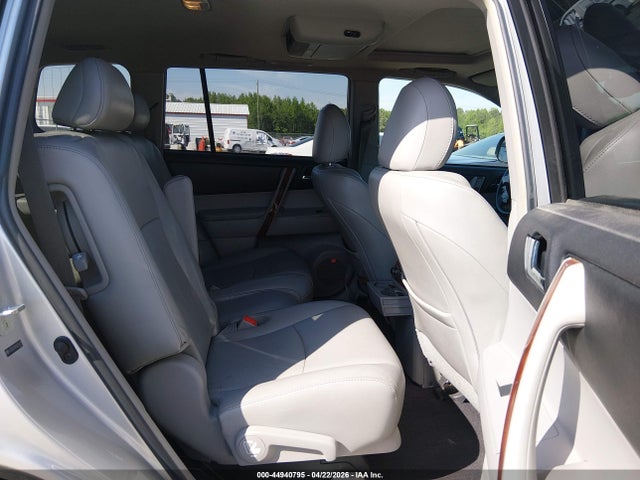 Toyota Highlander Limited V6