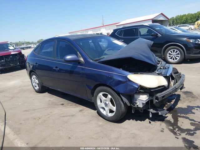 Salvage Hyundai ELANTRA Image