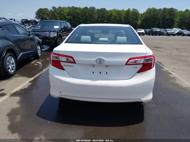 Toyota Camry Le