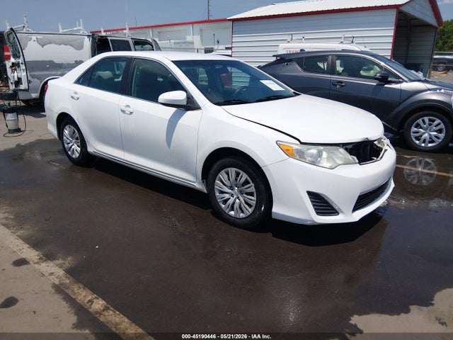 Salvage Toyota Camry Image