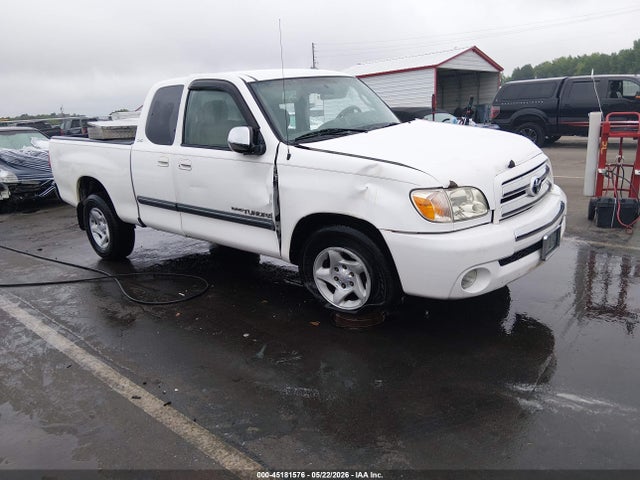 Salvage Toyota Tundra Image