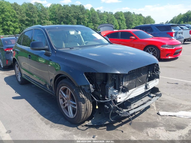 Salvage Audi Q5 Image