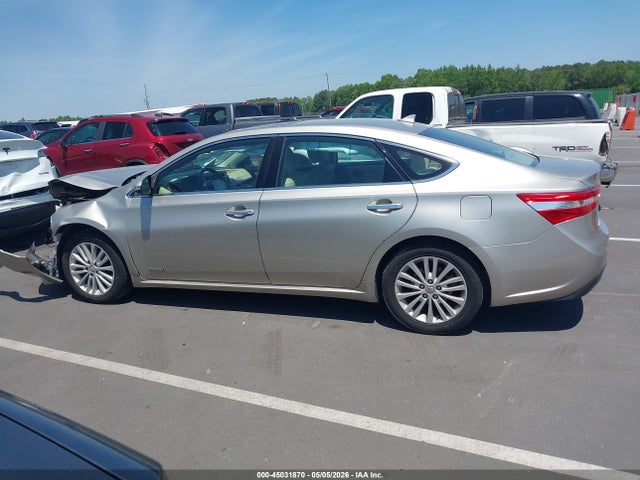 Toyota Avalon Hybrid Limited