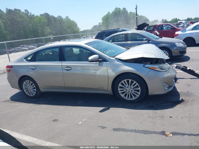 Toyota Avalon Hybrid Limited
