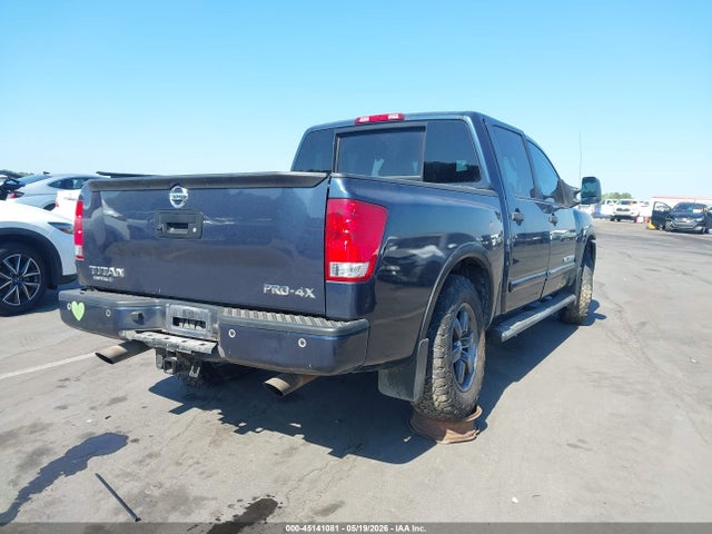 Nissan Titan
