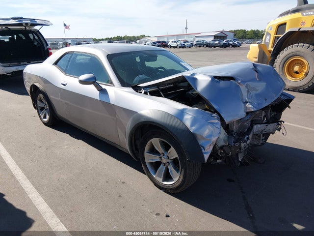 Salvage Dodge Challenger Image