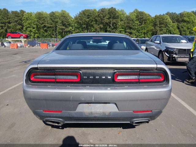 Dodge Challenger Sxt