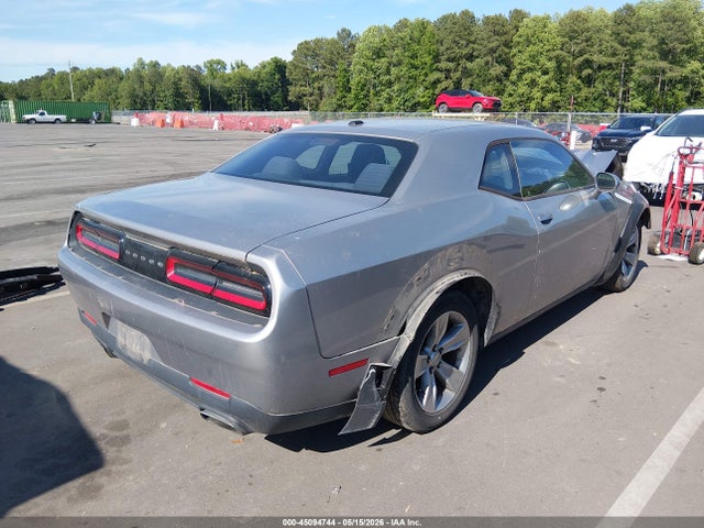 Dodge Challenger Sxt
