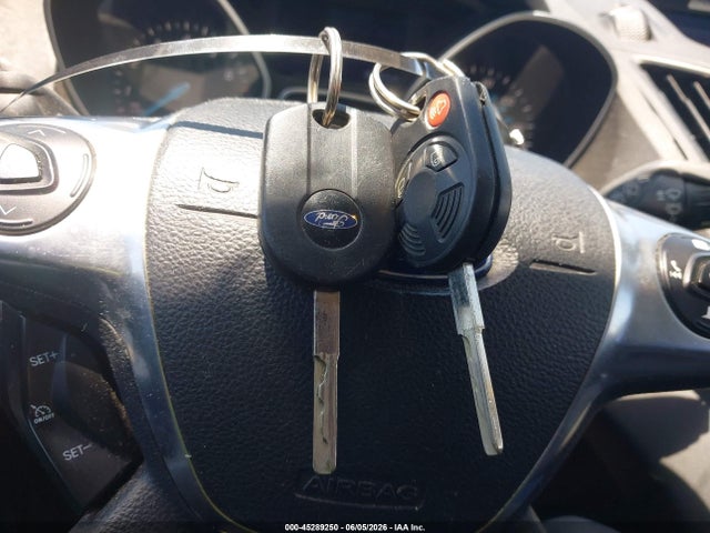 Ford Escape S