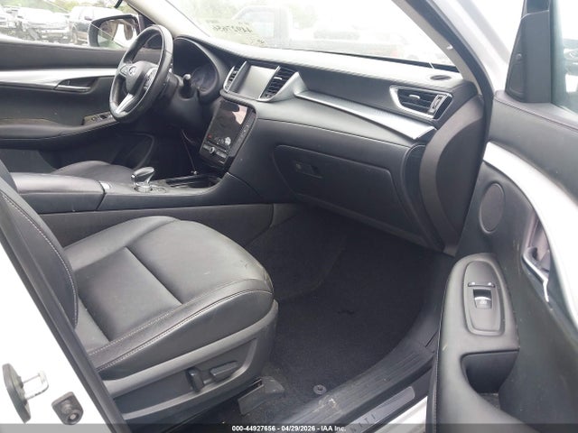 INFINITI Qx Luxe