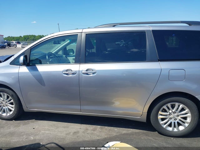 Toyota Sienna Xle V6
