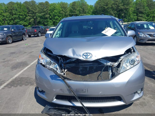 Toyota Sienna Xle V6