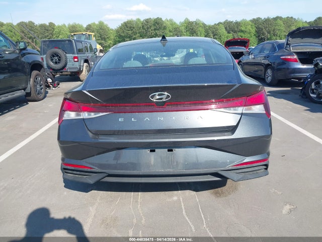 Hyundai ELANTRA Sel